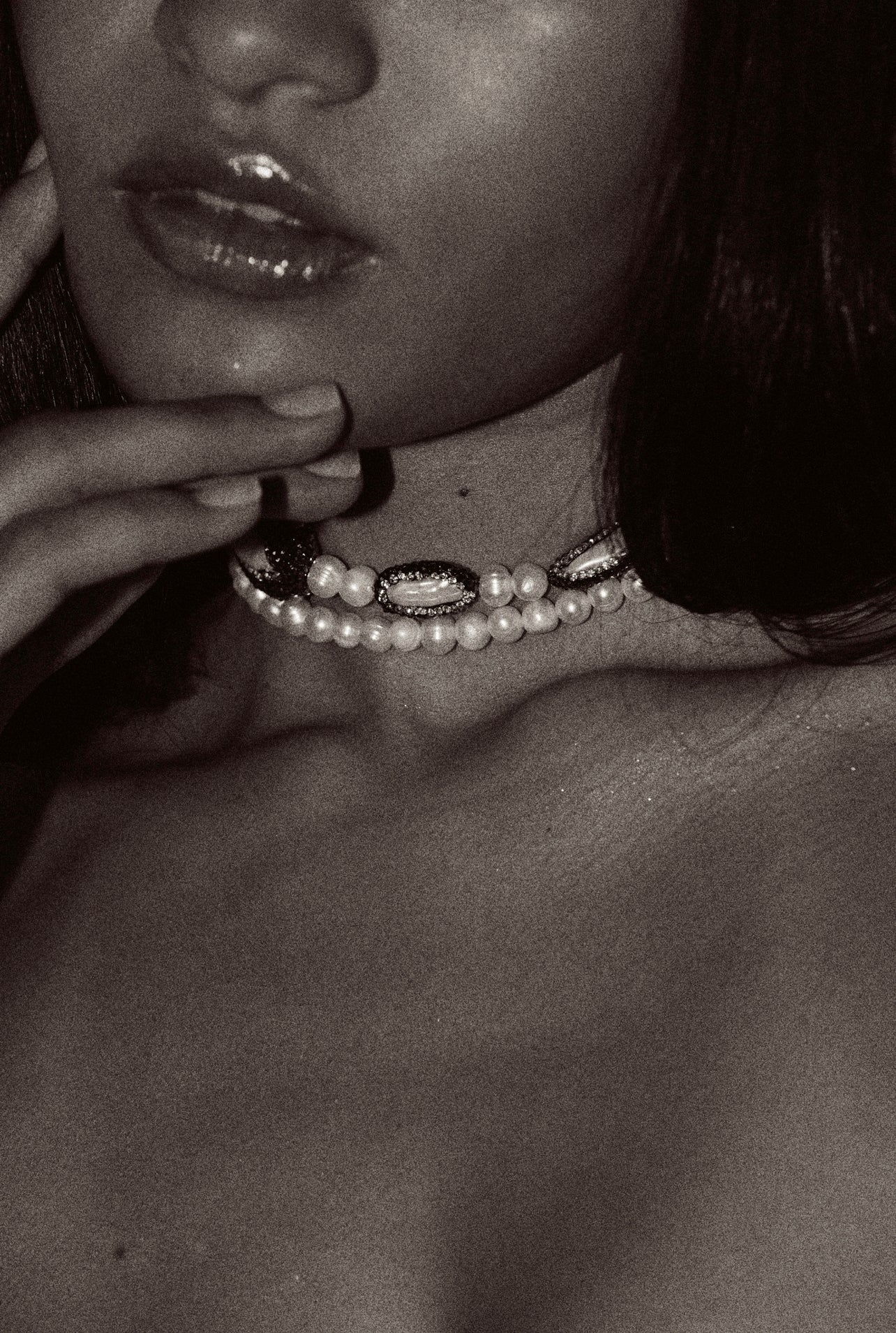 SHINY PIECES with Pearls Necklace